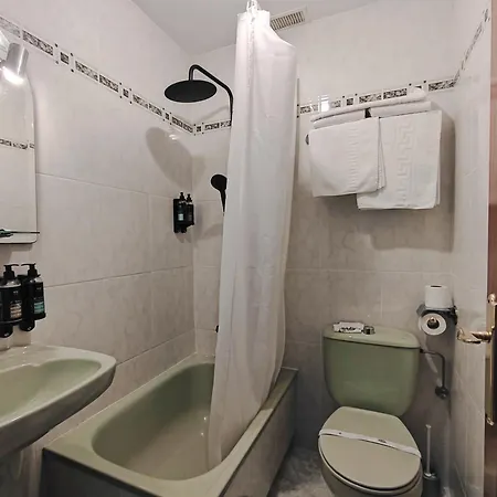 מלון Nest El Camino