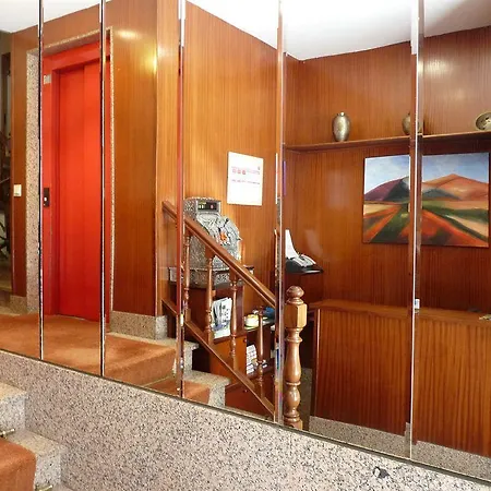 Nest El Camino Ξενοδοχείο *