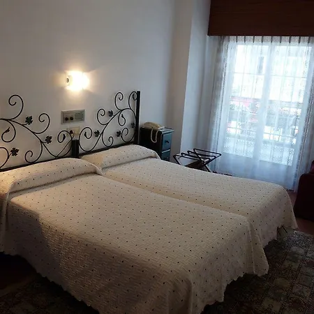 Nest El Camino מלון *