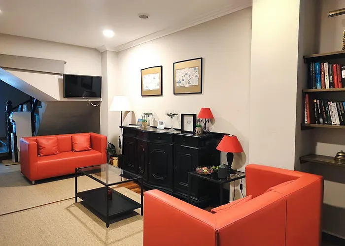 Nest El Camino Hotel