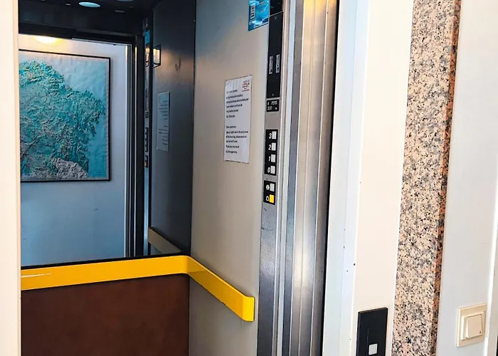 Hotel Nest El Camino