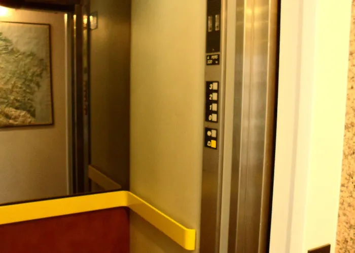 Nest El Camino * Santiago de Compostela