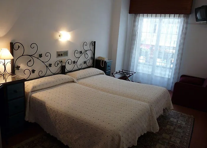 Nest El Camino Otel *