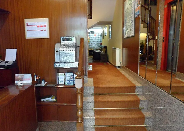 Nest El Camino Hotel